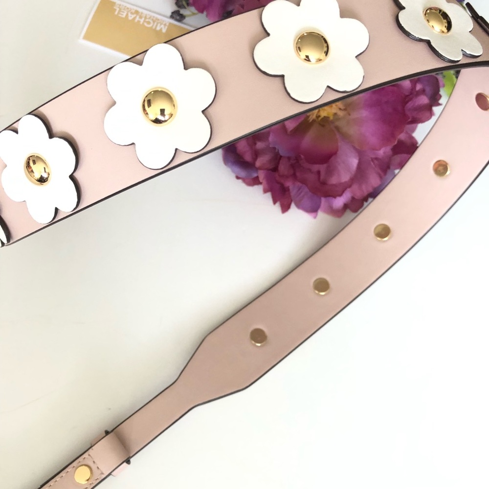 Micheal Kors Floral/ Flowers Pink Strap - Picture 4 of 8